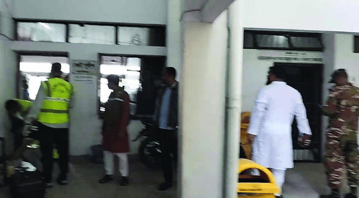 আদালতের মালখানা থেকে চুরি হওয়া টাকাসহ সোনা-রুপা উদ্ধার, আটক ৫