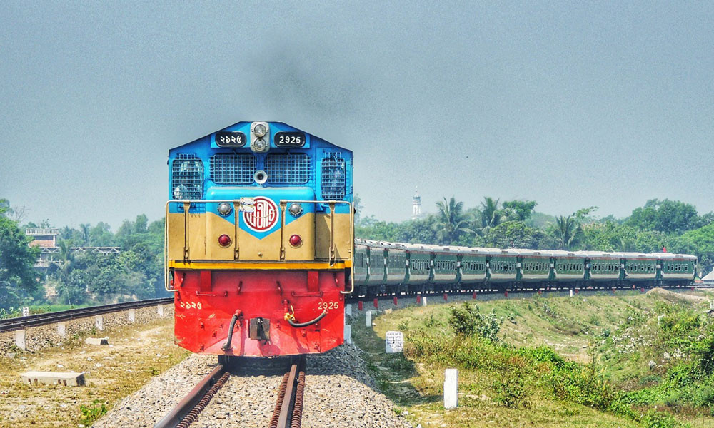 ট্রেনে ঈদ যাত্রা: আজ মিলছে ২ ‍জুনের টিকিটি