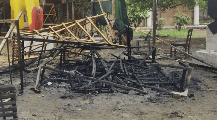 ফ্যাসিবাদের মুখাকৃতিতে আগুন : থানায় জিডি, তদন্তে কমিটি