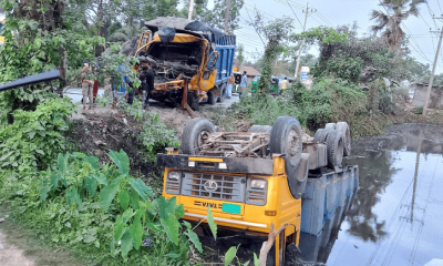 দাঁড়িয়ে থাকা ট্রাকে বালুভর্তি ট্রাকের ধাক্কা, নিহত ২
