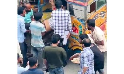 বরিশালে বাসের ধাক্কায় মোটরসাইকেলের দুই আরোহী নিহত