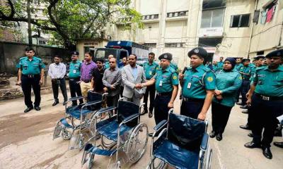আদালতে হুইল চেয়ার পাবেন অসুস্থ আসামিরা
