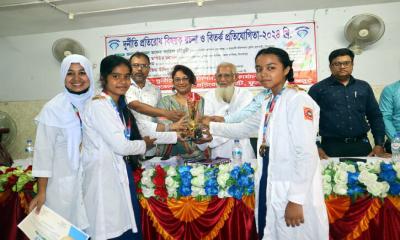 ফুলবাড়ীতে দুর্নীতি প্রতিরোধ বিষয়ক রচনা ও বিতর্ক প্রতিযোগিতা অনুষ্ঠিত