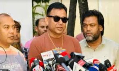 চিত্রনায়িকা নিপুণের নামে ৬৪ জেলায় মামলা হচ্ছে