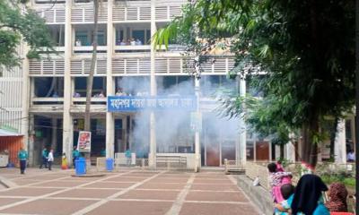 মহানগর দায়রা জজ আদালতের সামনে ককটেল বিস্ফোরণ