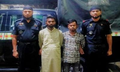 বিমানবন্দর এলাকা থেকে ইয়াবাসহ গ্রেপ্তার ২