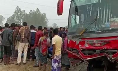 বগুড়ায় বাস-অটোরিকশার মুখোমুখি সংঘর্ষ, নিহত ৫