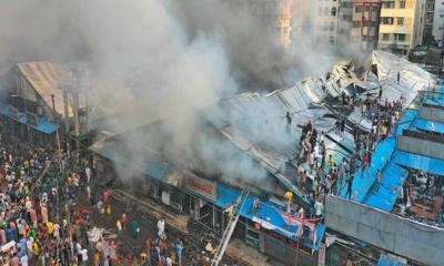 কৃষি মার্কেটে লাগা ভয়াবহ আগুন নিয়ন্ত্রণে