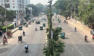 রাজধানীতে গণপরিবহন কম, ভোগান্তিতে যাত্রীরা