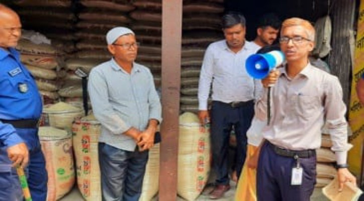 সিরাজগঞ্জে ভোক্তা অধিকার সংরক্ষণ অধিদপ্তরের অভিযান,তিন দোকানকে জরিমানা