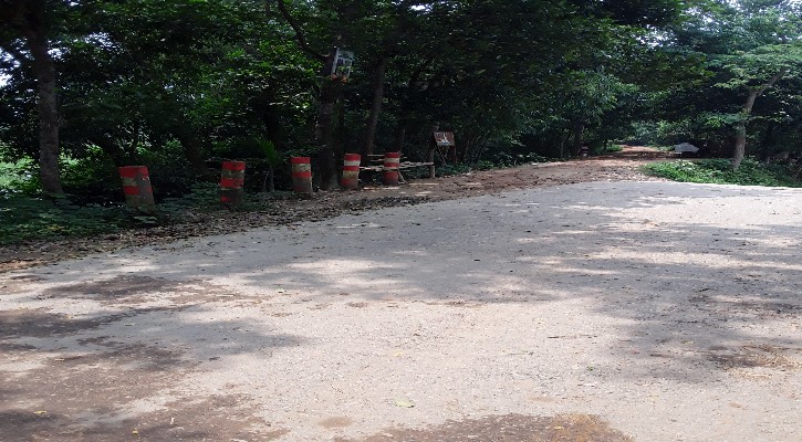 উদ্বোধনের ১২ বছরে ১কিলো মিটার রাস্তা বিসি ঢালাইর কাজ সম্পুর্ন করে না এলজিইডি