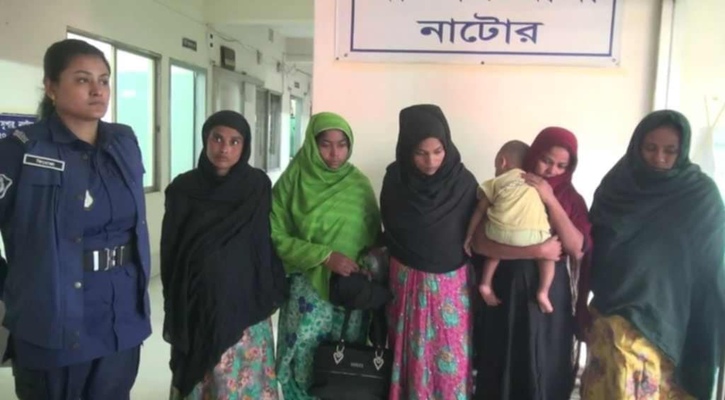 নাটোরে ছিনতাইকালে নাসিরনগরের ৫ নারী ছিনতাইকারী গ্রেফতার
