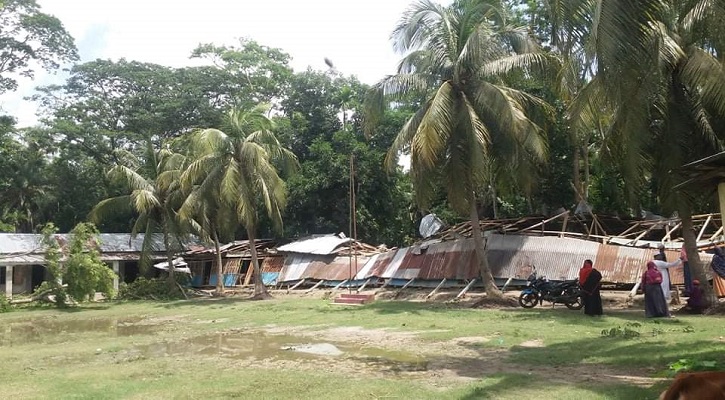 বাউফলে ঘূর্ণিঝড়ে মাদ্রাসার বেহাল দশা