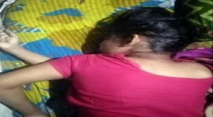 চাঁদপুরের ধনপর্দ্দিতে স্ত্রীকে গলাকেটে হত্যা