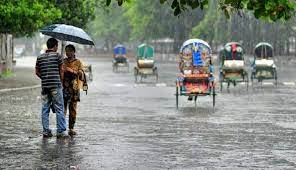 রাজধানীতে গুঁড়ি গুঁড়ি বৃষ্টি, ভোগান্তিতে জনজীবন