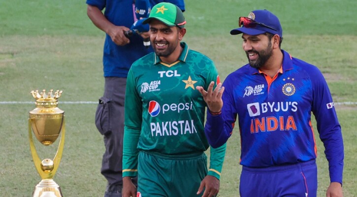 টস জিতে পাকিস্তানকে ব্যাটিংয়ে পাঠাল ভারত