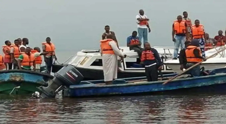 নাইজেরিয়ায় নৌকাডুবিতে ২৪ জনের প্রাণহানি