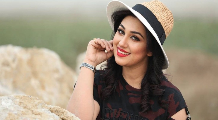 প্রবাসী বাঙালিদের আনন্দ দিতে সিঙ্গাপুরে যাচ্ছেন অপু বিশ্বাস