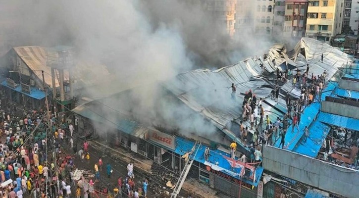 কৃষি মার্কেটে লাগা ভয়াবহ আগুন নিয়ন্ত্রণে