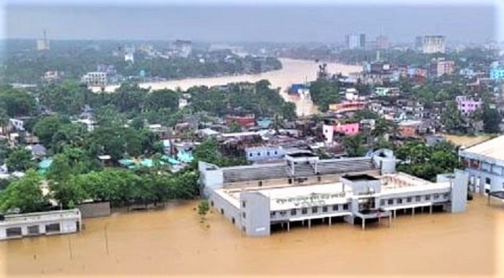 সুনামগঞ্জে ১০ লাখ মানুষ পানিবন্দি , খাবার পানির সংকট