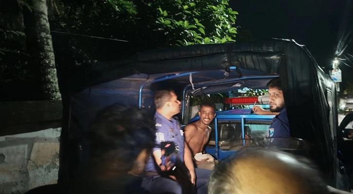 শরীয়তপুরে নিরালা আবাসিক এলাকায় চুরি করতে এসে এলাকা বাসীর হাতে আটক
