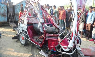 নেত্রকোণায় বাস-অটোরিকশা সংঘর্ষে নিহত ২, আহত ৩