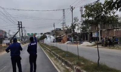 মাদারীপুরে দুই ইউপি সদস্য গ্রুপের ৪ ঘন্টা সংঘর্ষ, ককটেল বিস্ফোরণ আহত- ১০