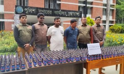 চুয়াডাঙ্গায় ১৪ লাখ টাকার মাদক উদ্ধার, প্রাইভেটকারসহ আটক ২