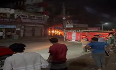 শরীয়তপুরে আবাসিক হোটেলে আগুন, পুড়ল ১২ মোটরসাইকেল ও গাড়ি