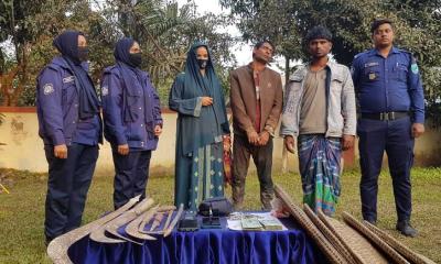 জাজিরায় বোমা তৈরীর কারিগর স্বামী-স্ত্রীসহ গ্রেফতার ৩ , বোমাসহ দেশীয় অস্ত্র উদ্ধার