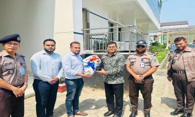 মহাসড়কে নিরাপত্তা জোরদারে শায়েস্তাগঞ্জ হাইওয়ে থানা পরিদর্শনে অতিরিক্ত আইজি