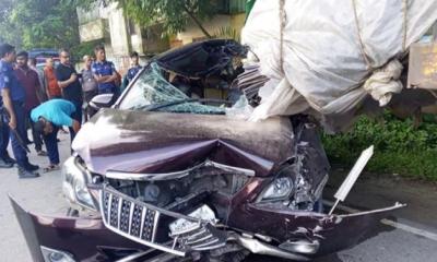 জামালপুরে দাঁড়িয়ে থাকা ট্রাকে প্রাইভেটকারের ধাক্কা, বিচারক নিহত