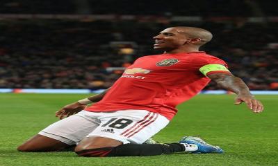 ৪০ বছরে বুটজোড়া তুলে রাখছেন অ্যাশলি ইয়াং