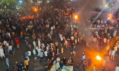 কারওয়ান বাজারে মুঠোফোন ব্যবসায়ীদের সড়ক অবরোধ