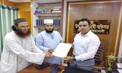 মির্জাগঞ্জে মসজিদভিত্তিক শিক্ষা প্রকল্পের শিক্ষক-কর্মচারীদের সংবাদ সম্মেলন