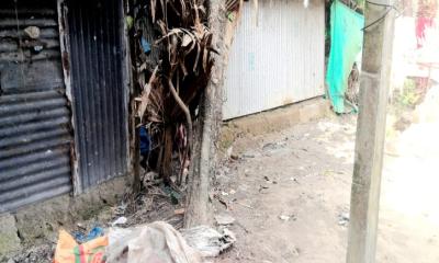 আদালতের মামলা তোয়াক্কা না করে জবরদখল ও বাড়িঘর জ্বালিয়ে দেয়ার হুমকি