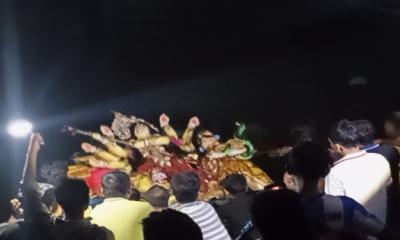 মতলবে প্রতিমা বিসর্জনের মধ্য দিয়ে সমাপ্ত হলো শারদীয় দুর্গোৎসব