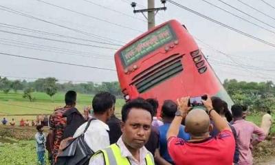 ময়মনসিংহে ত্রিমুখী সংঘর্ষে নিহত ২, আহত ৭