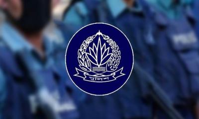 পুলিশের ৬ কর্মকর্তাকে চাকরি থেকে অপসারণ