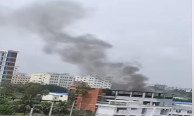 উত্তরায় প্রশিক্ষণ বিমান বিধ্বস্ত