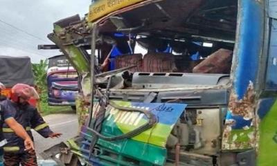 ধামরাইয়ে দুই যাত্রীবাহী বাসের মুখোমুখি সংঘর্ষ, আহত অন্তত ২৫