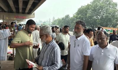 সিরাজগ‌ঞ্জে বিএনপি’র লিফলেট বিতরণ