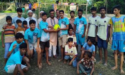 মানুষের শরীর ও মনকে সুস্থ সচল রাখতে খেলাধুলার বিকল্প নেই