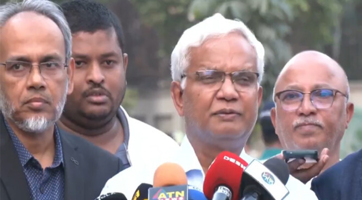 খালেদা জিয়ার শারীরিক অবস্থা বিবেচনায় বিদেশ নিতে দেরি হচ্ছে : ডা. জাহিদ