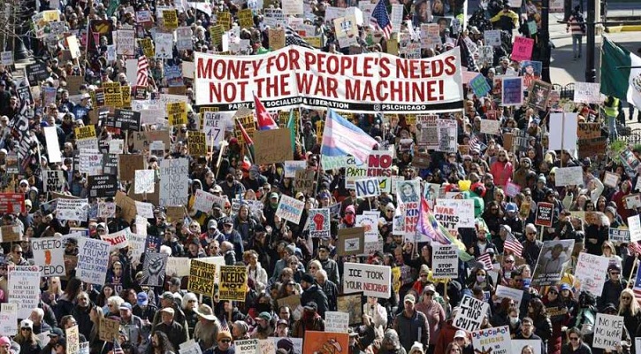 ‘নো কিংস’ বিক্ষোভে উত্তাল যুক্তরাষ্ট্র, ট্রাম্পবিরোধী প্রতিবাদ জোরদার