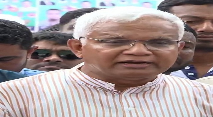 দিনাজপুরে খালেদা জিয়ার বাবা–মায়ের কবর জিয়ারত, তারেক রহমানের সফরের আভাস