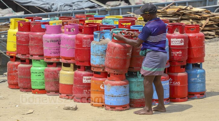 এলপিজির দামে বাড়তি চাপ নেই, বাজারে নজরদারি জোরদার