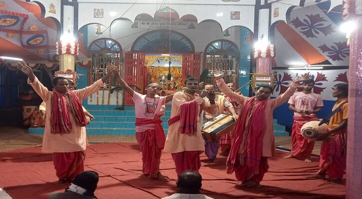 উপাদী কর্মকার বাড়ীতে চারদিন ব্যাপী হরিনাম মহাযজ্ঞ অনুষ্ঠিত