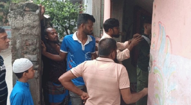 মাদারীপুরে একই পরিবারের তিনজনের মরদেহ উদ্ধার, এলাকায় চাঞ্চল্য