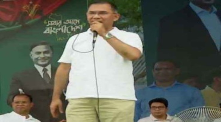 কুমিল্লার পথসভায় প্রধানমন্ত্রী তারেক রহমান, নেতাকর্মীদের উচ্ছ্বসিত অভ্যর্থনা